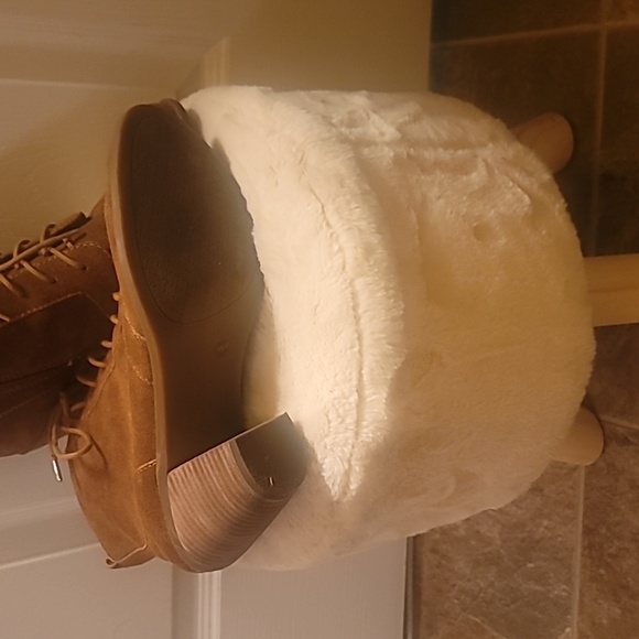 Jessica Simpson Cognac Ankle Boots - Picture 2 of 3